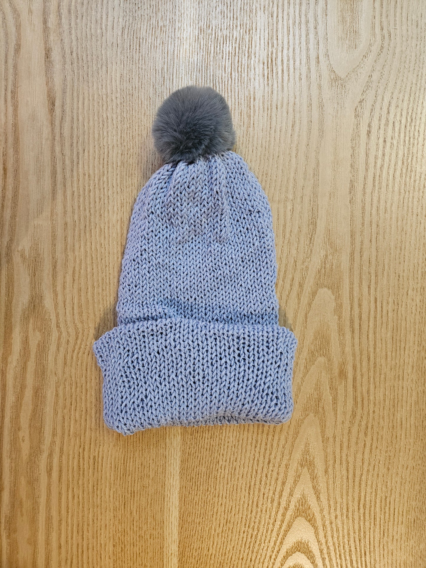 Tuque Douceur Boréale avec Pompon en Fourrure Synthétique